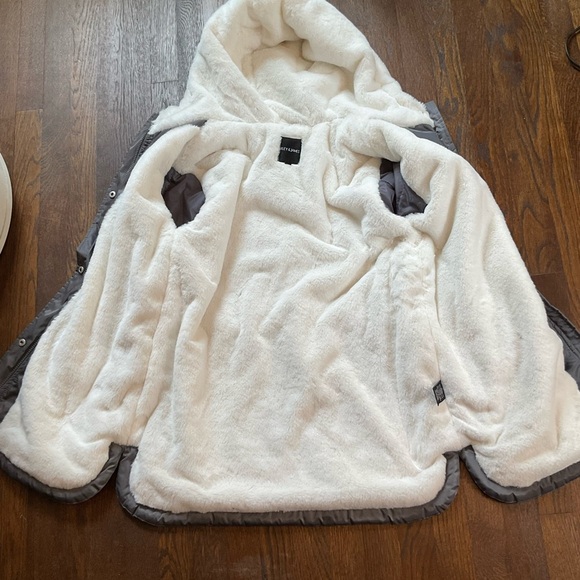 Riley & James Lg Slate Gray, Water Proof Puffer Jacket, White Faux Fur Lining - Picture 5 of 16